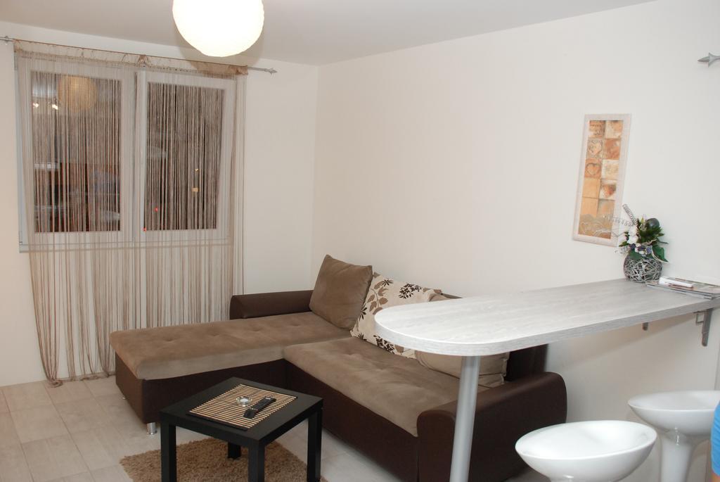 Franstal Apartments Belgrád Szoba fotó