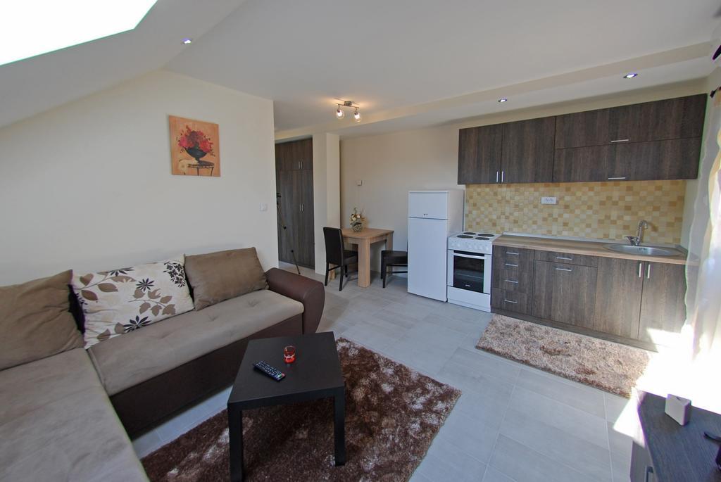 Franstal Apartments Belgrád Szoba fotó